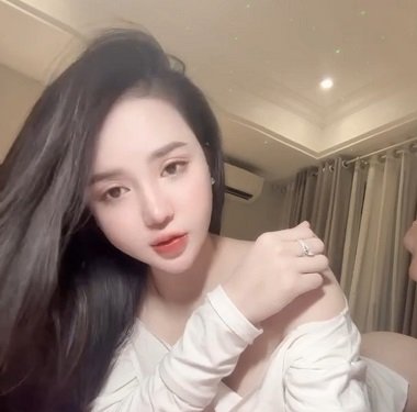 Chu Thúy Quỳnh xinh gái lại còn ngon